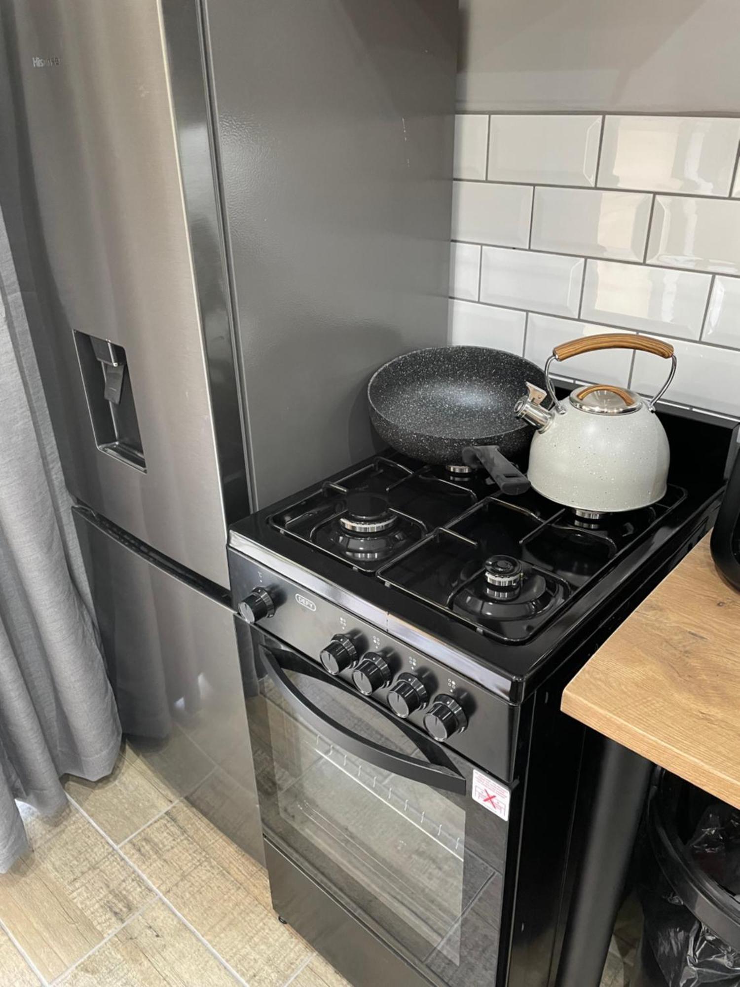 Pine Self Catering Fully Equipped 2 Bedroom, Queen Bed 3 Singles 65sqm Cosy Private Apartment